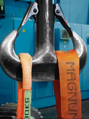 SpanSet Magnum-X rundsling, med den specielle kompakte og fleksible kappe, som gør anhugning i krankrog og anhugningspunkter optimal