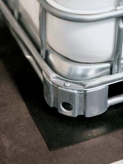 SpanSet skridsikre måtter sikrer din last mod at glide under transporten